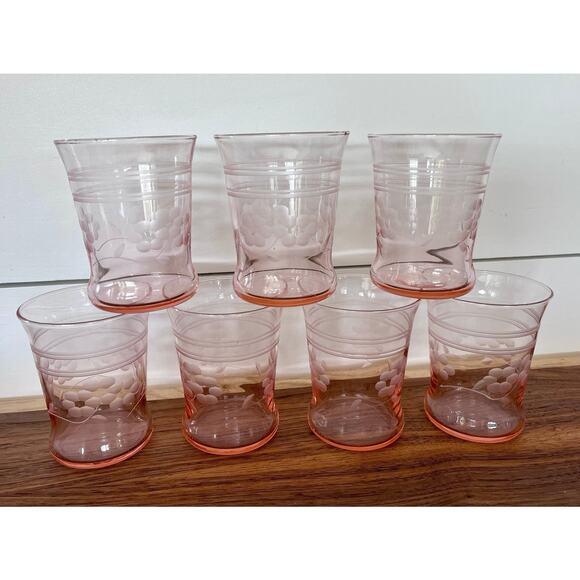 Pink Depression Juices Glasses Floral Etched Pattern (7) - Picture 8 of 10